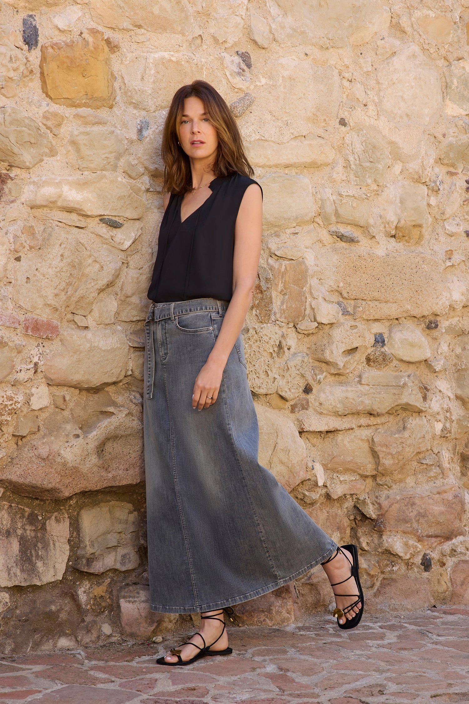 Sleeveless Gemma Blouse - Black Holiday Style