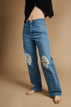 STRAIGHT LEG DISTRESSED JEAN Active Comfort Fit
