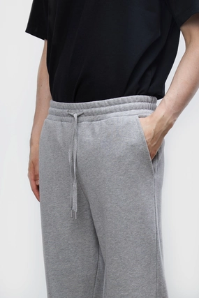 STRAIGHT LEG JOGGER clean design Durable Seams