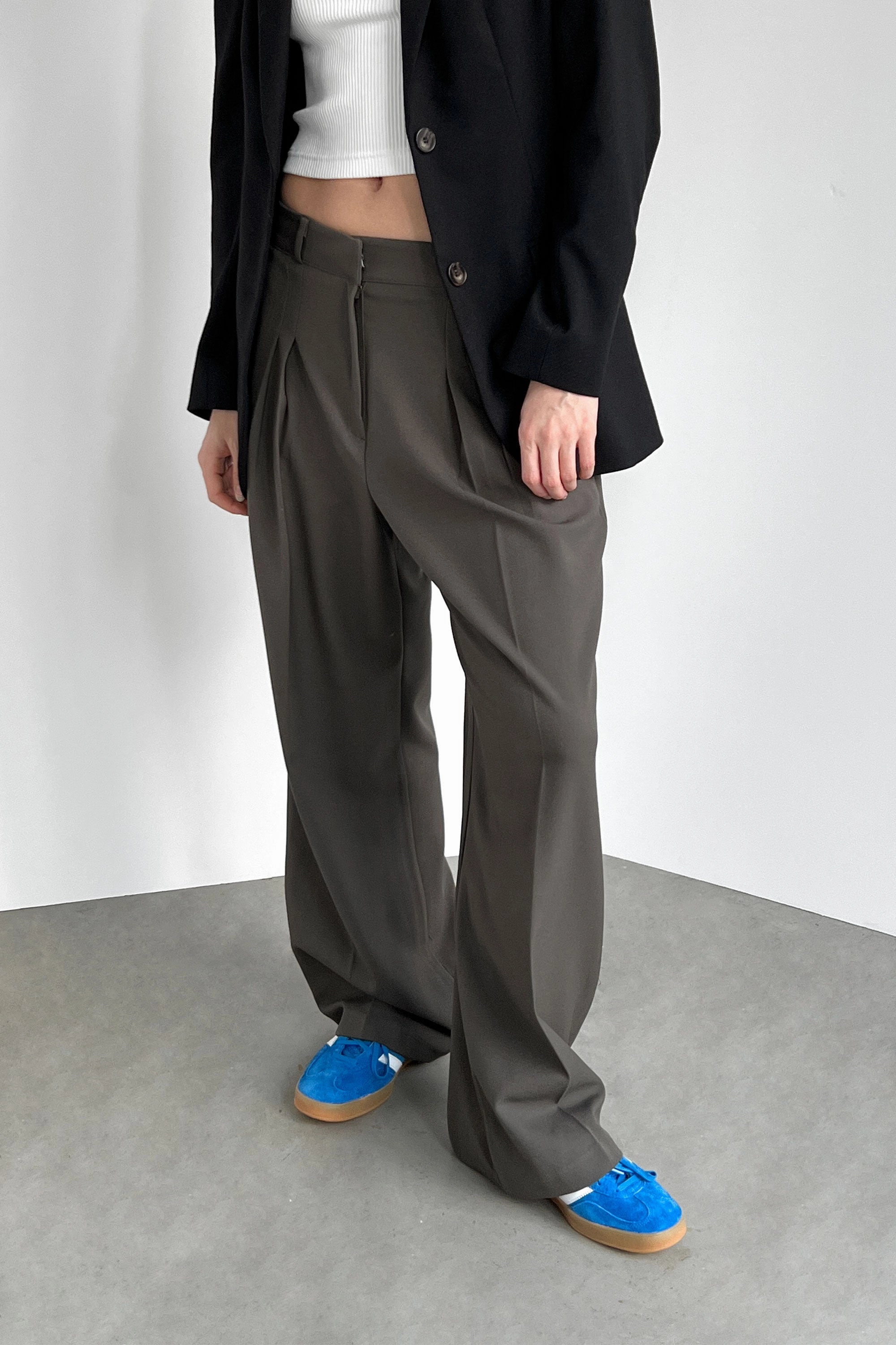 Non Restrictive Cut STRAIGHT LEG PANT