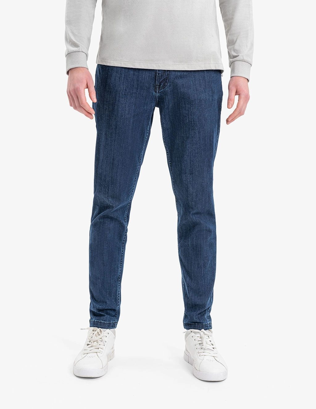 High-waisted Universal Favorite Studio Blues Tapered