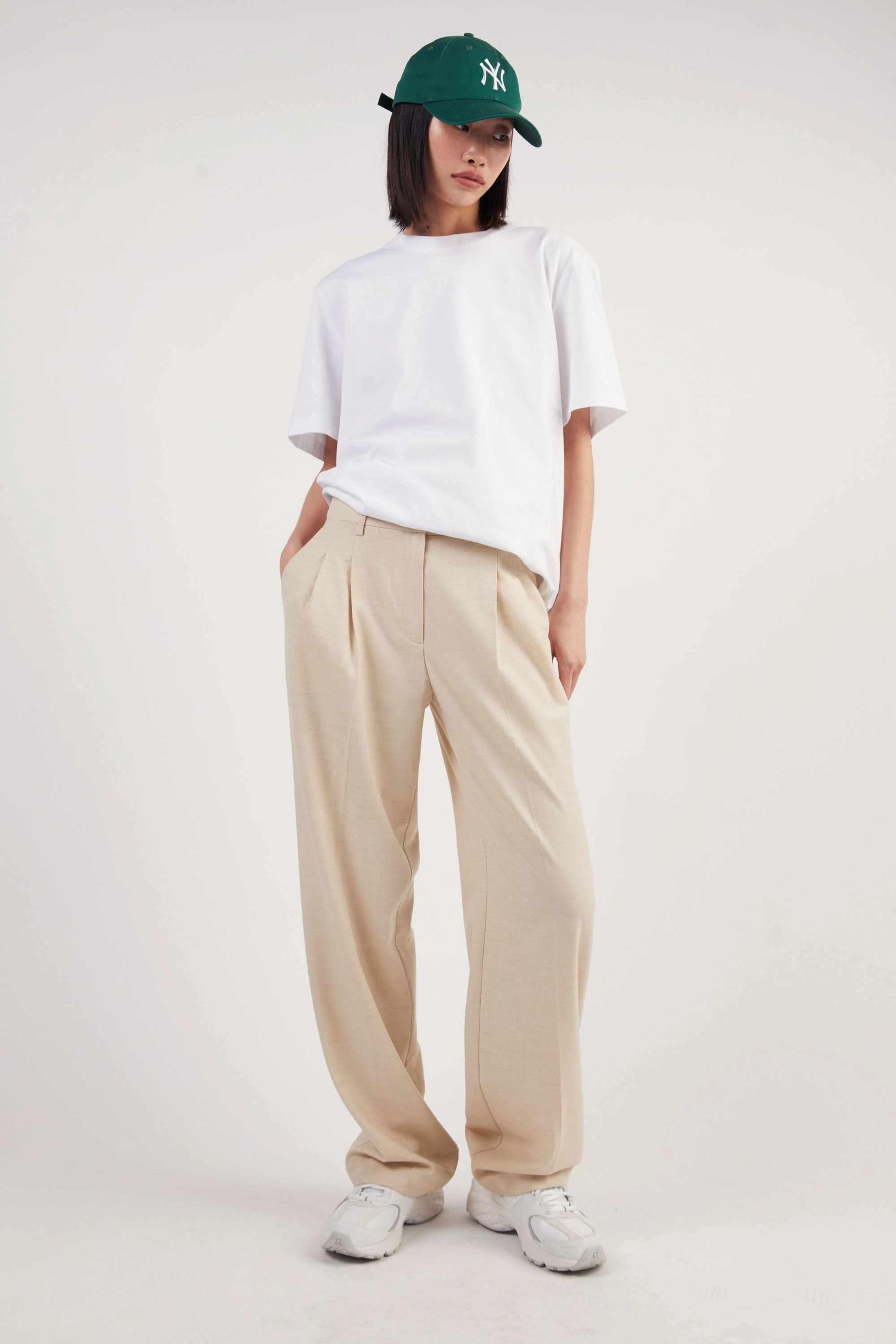 Flattering Comfort SUITING STRAIGHT LEG TROUSER