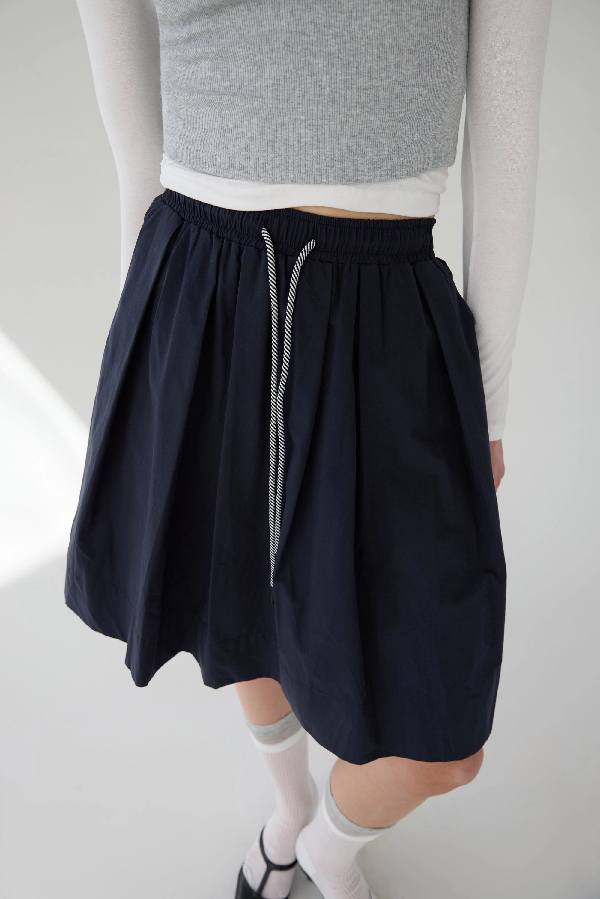 Iconic Style PLEATED DRAWSTRING MIDI SKIRT