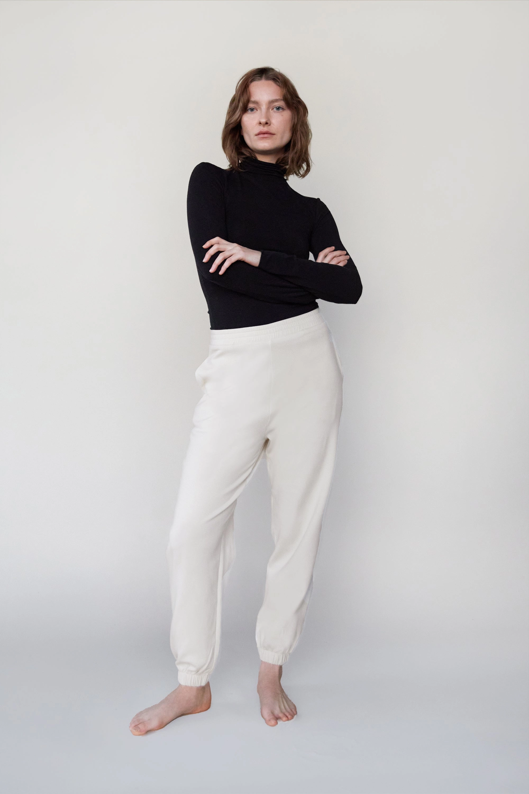 Laser Cut Edges Wrinkle-Resistant SWEATPANTS