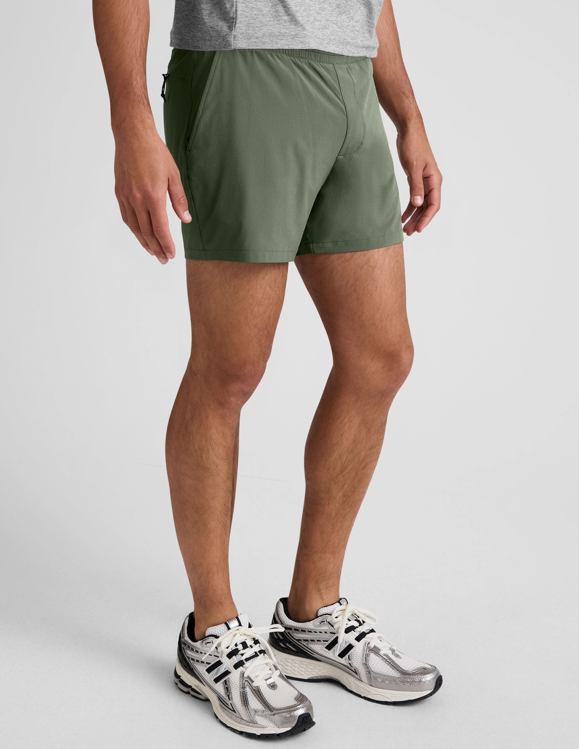 Thermal Regulating Fabric Sport Style Pivotal 2.0 Men's Lined Short  5"