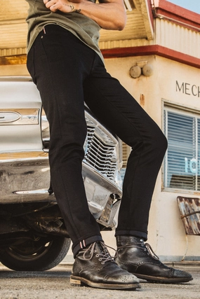 Travel Outfit Professional Wear Weighted Hemline The Pen Slim - Black Raw 14oz Selvedge