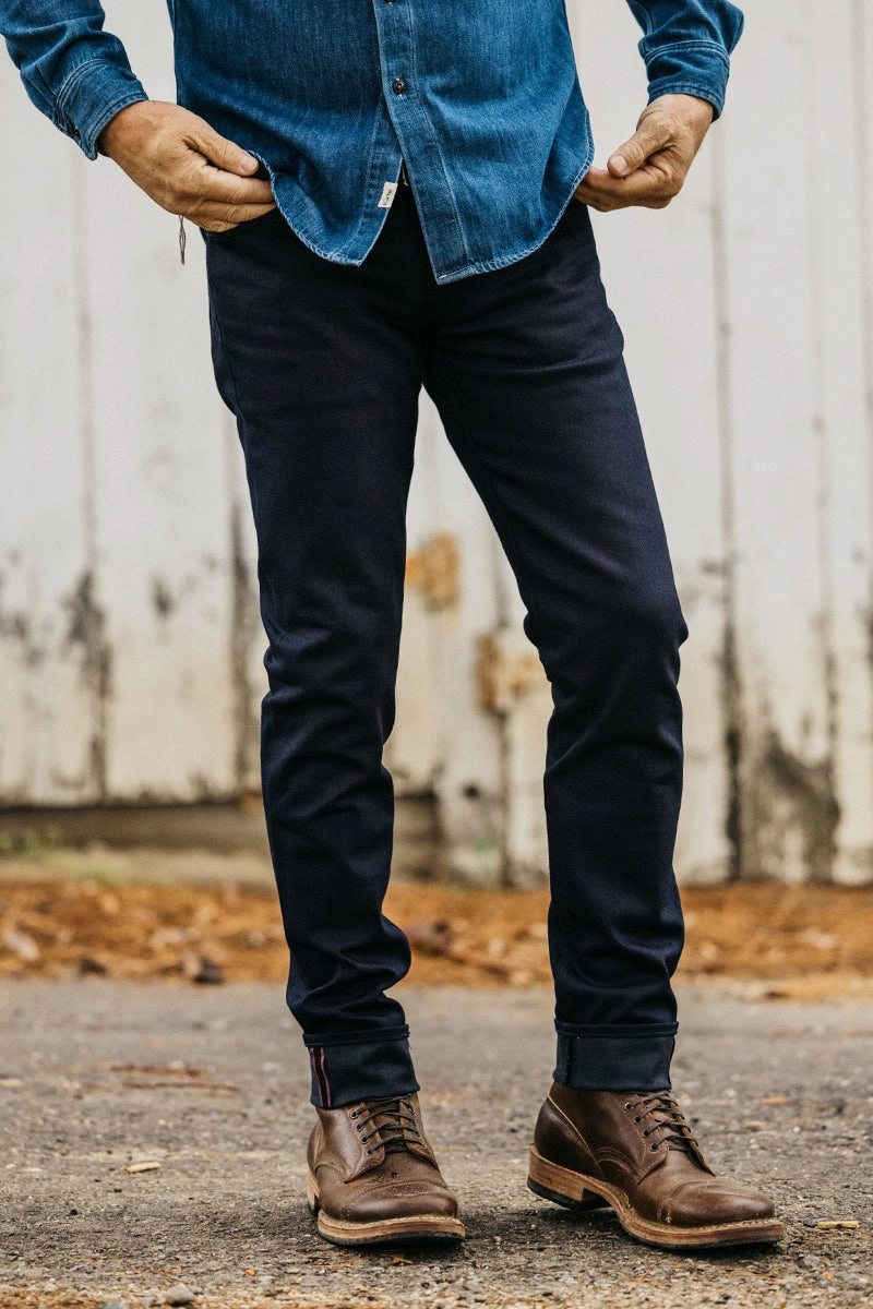 Distressed Details Anti Pilling Technology The Pen Slim - Indigo Black Raw 10.5oz Selvedge
