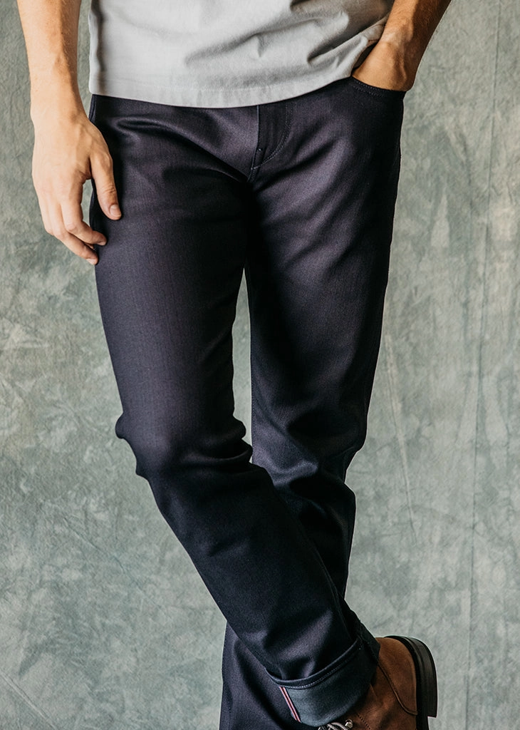Lightweight Morning Stroll Fit Layer The Scissors Slim tapered - Indigo Black Raw 10.5oz Selvedge