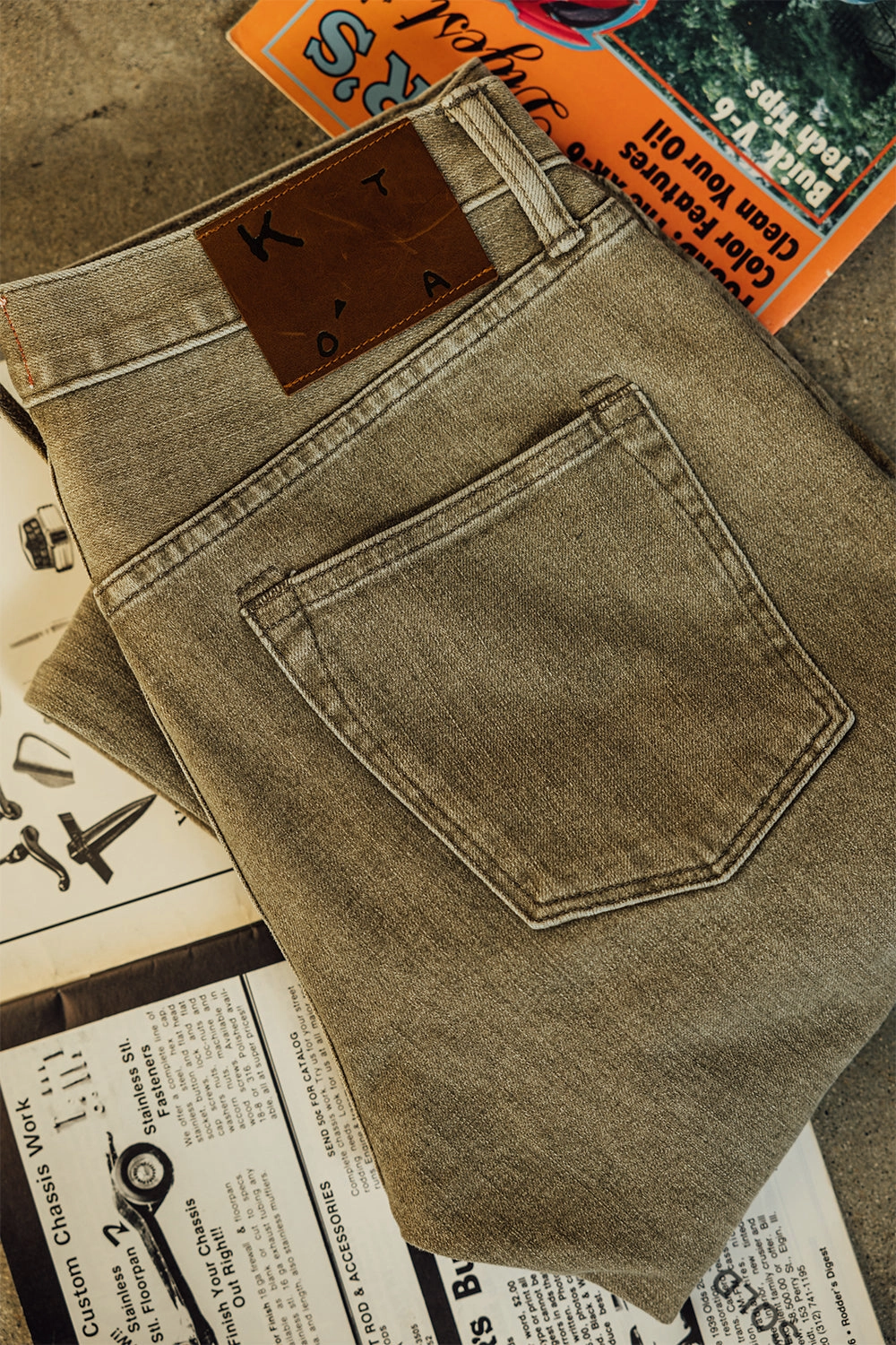 Comfortable Silhouette The Scissors Slim Tapered - Sage 10.5oz Selvedge