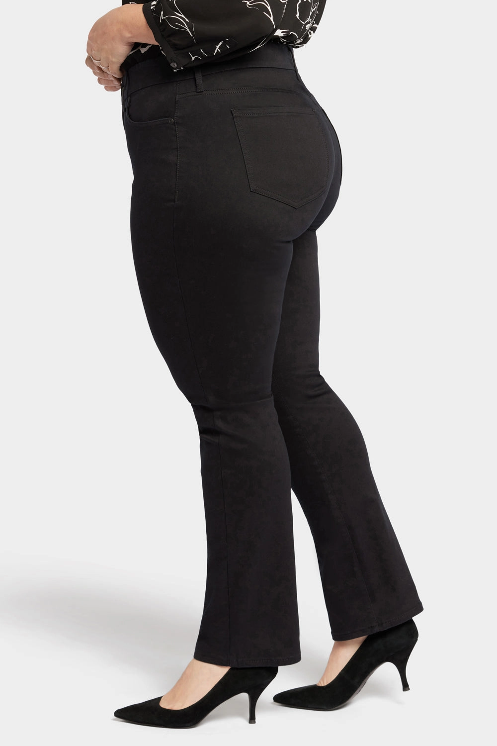 City Approved Clean Style Waist-Match? Marilyn Straight Jeans In Plus Size - Black