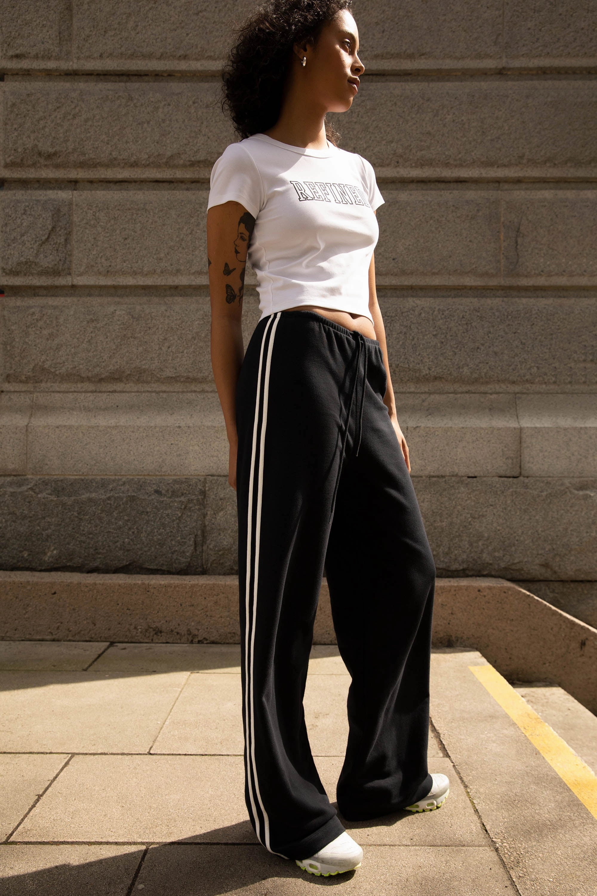 WIDE LEG SWEATPANTS WITH SIDE DETAIL Side Pockets