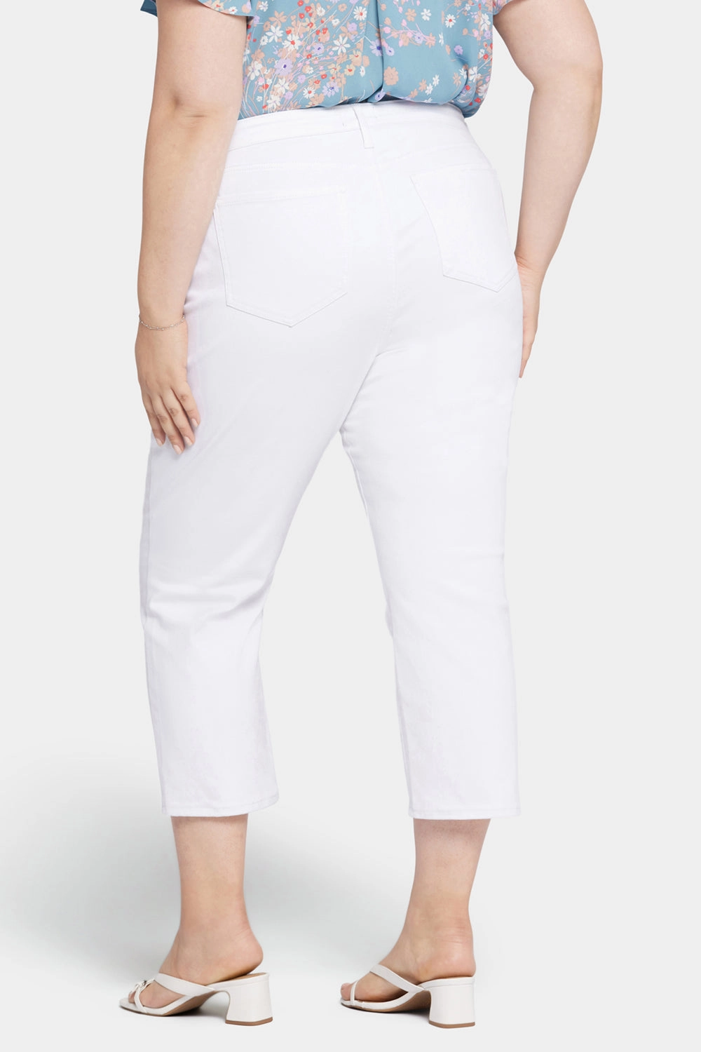 Daily Fashion Softened Fabric Relaxed Piper Crop Jeans In Plus Size - Optic White
